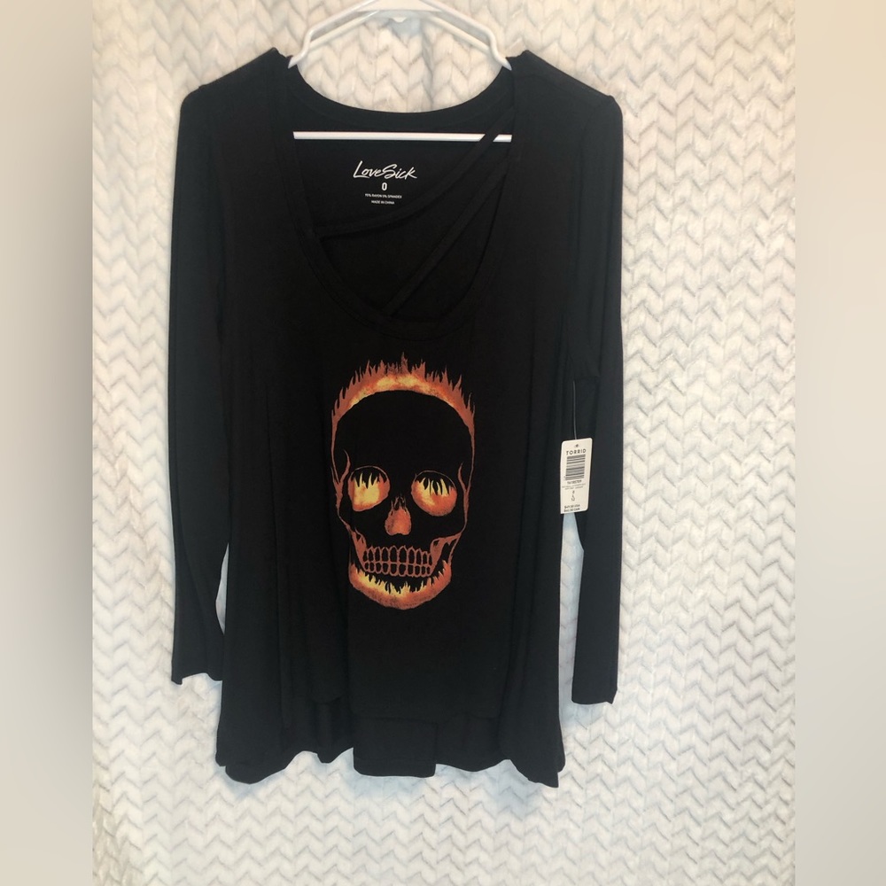 Torrid shirt size 0 (L, 12) NWT